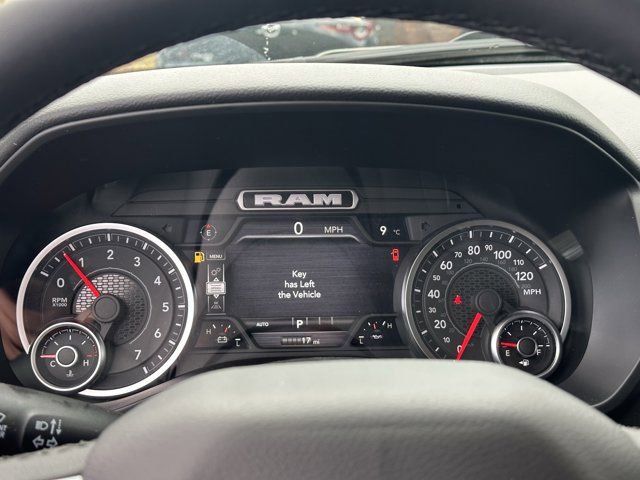 New 2026 RAM 1500 4x4 Crew Cab image 27