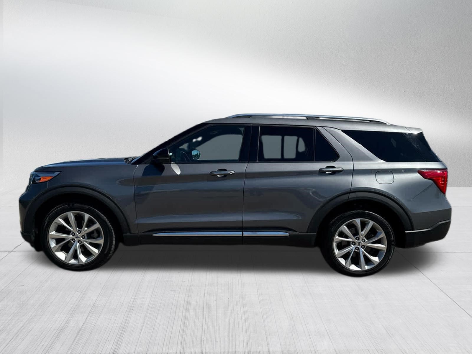 Used 2021 Ford Explorer Platinum w/ Equipment Group 601A AWD/4WD image 9