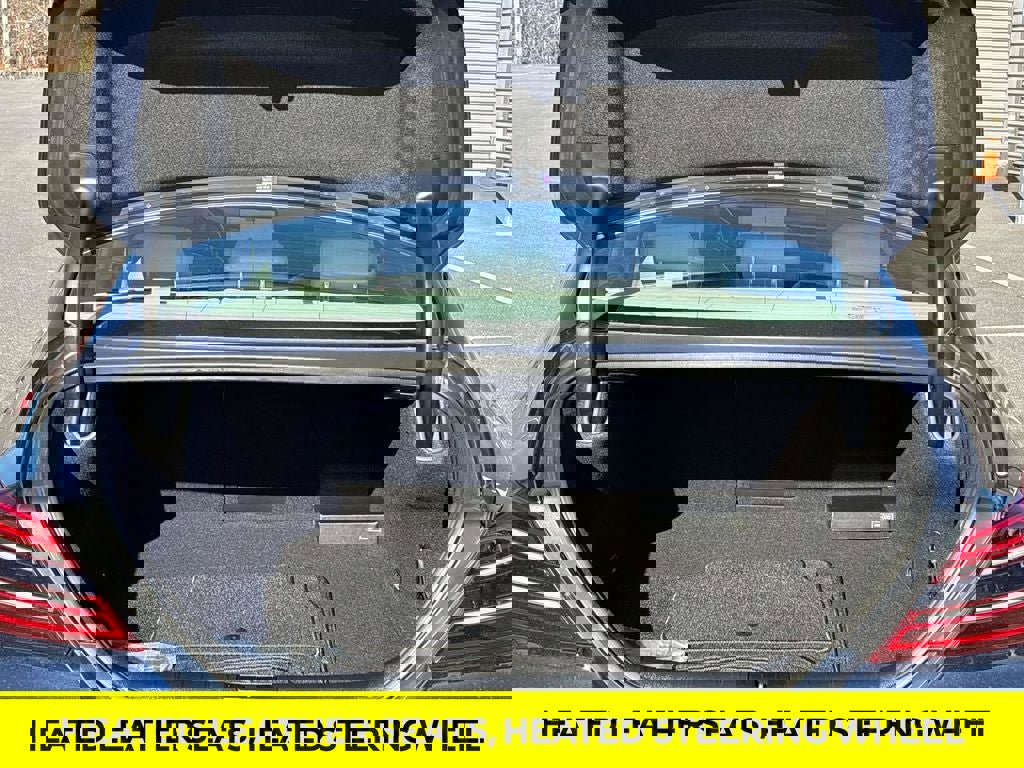 Used 2023 Genesis G70 2.0T image 11