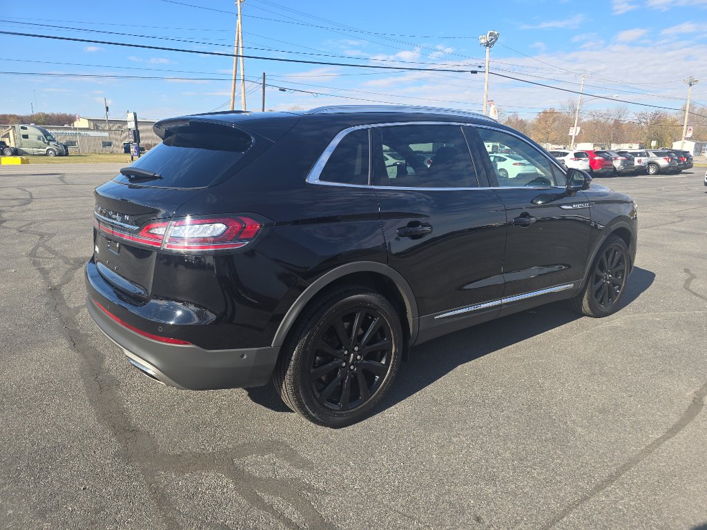 Used 2022 Lincoln Nautilus Reserve w/ Equipment Group 201A image 6