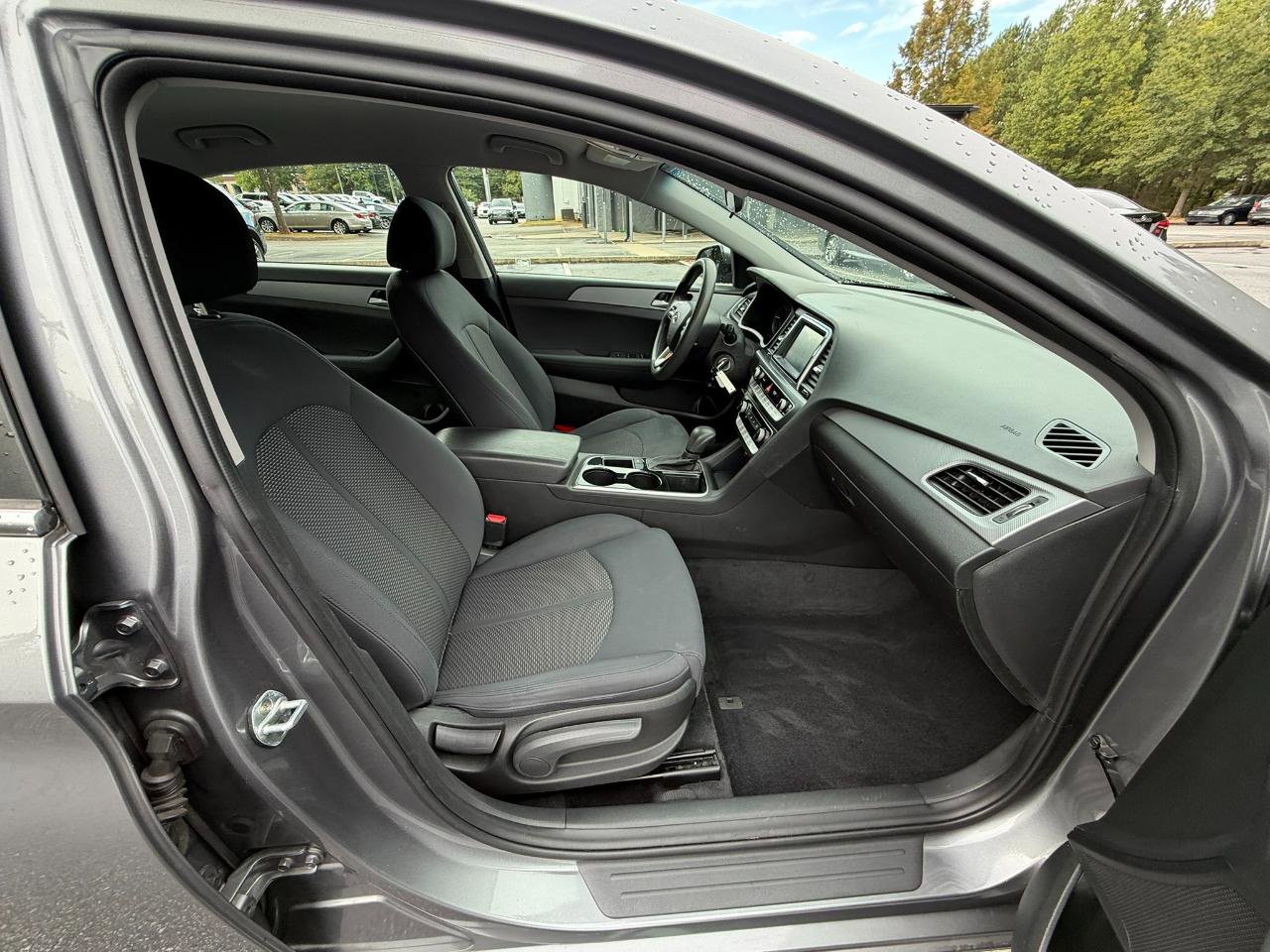 Used 2018 Hyundai Sonata SE FWD image 15