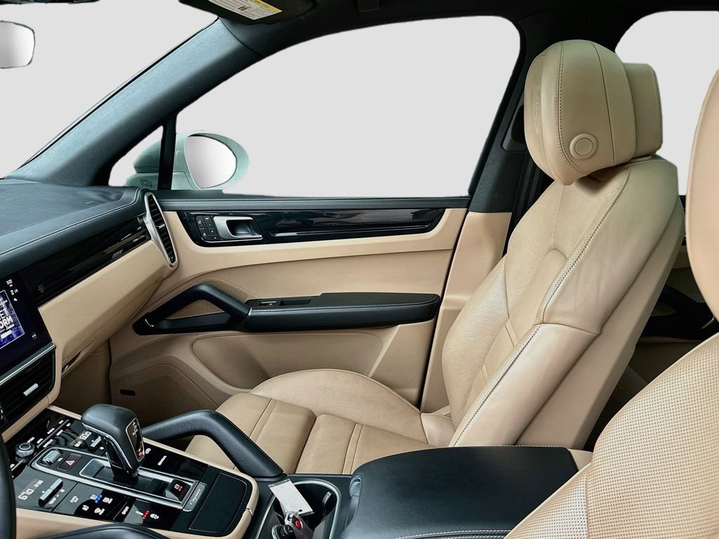 Certified 2023 Porsche Cayenne S w/ Premium Package Plus AWD/4WD image 26