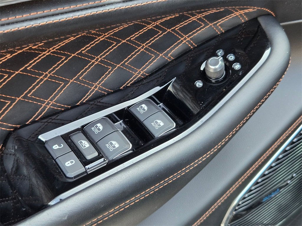 Used 2023 Jeep Grand Cherokee Summit image 12