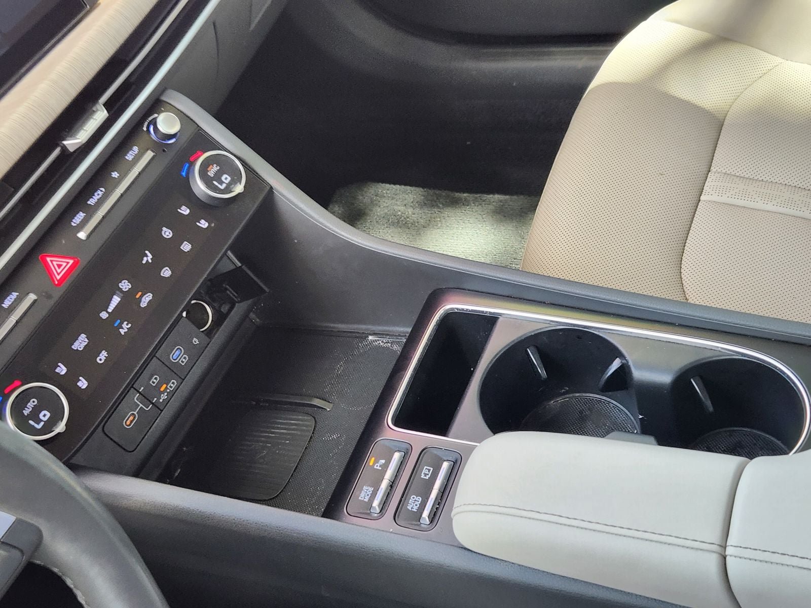 Used 2025 Hyundai Sonata Limited FWD image 26