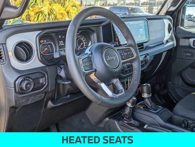 Used 2025 Jeep Wrangler Sahara image 13