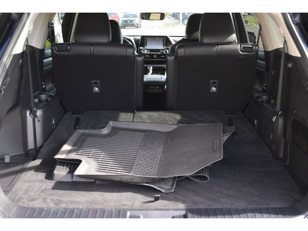 Used 2021 Toyota Highlander XLE image 24