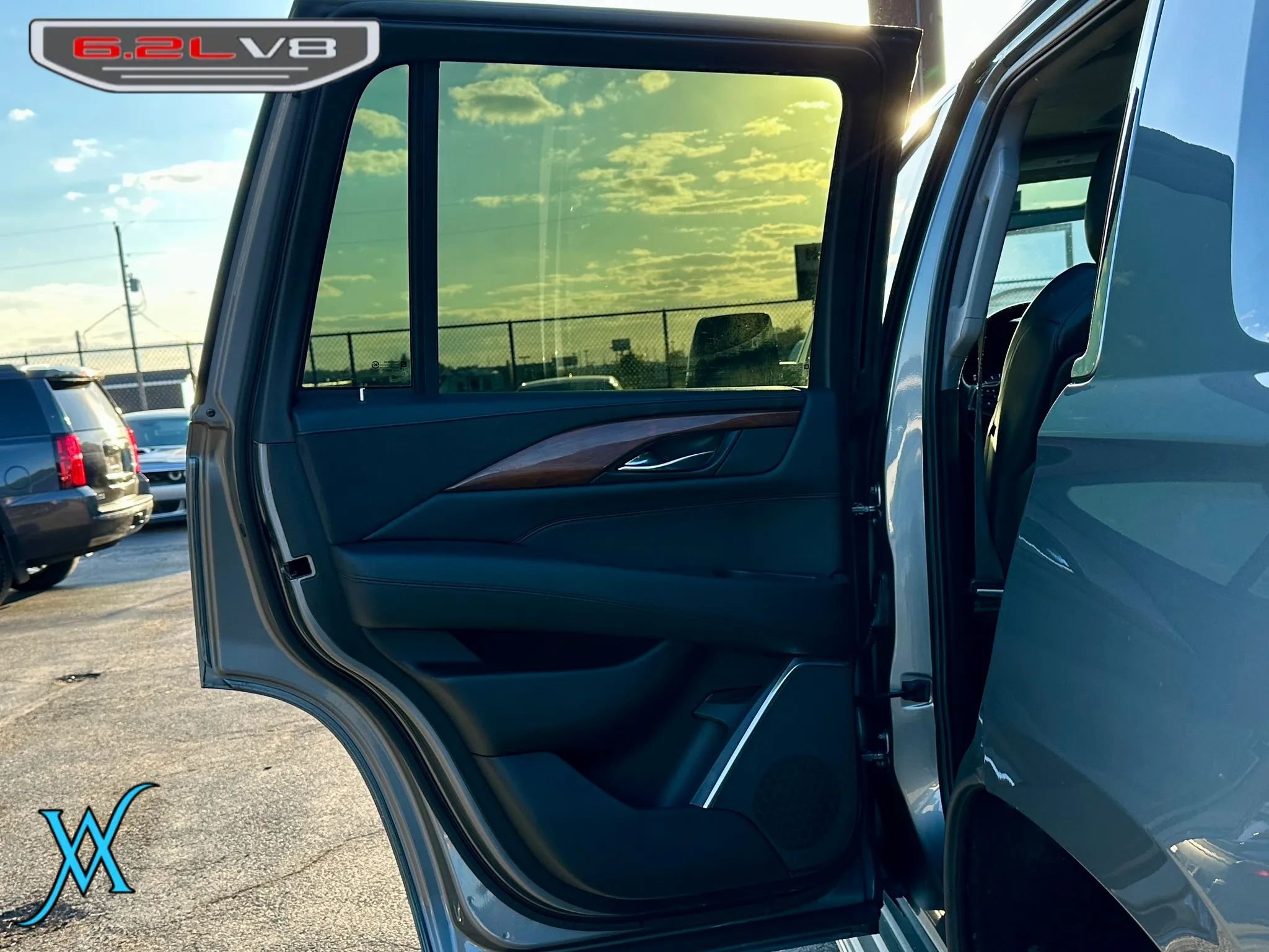 Used 2020 Cadillac Escalade Luxury AWD/4WD image 22
