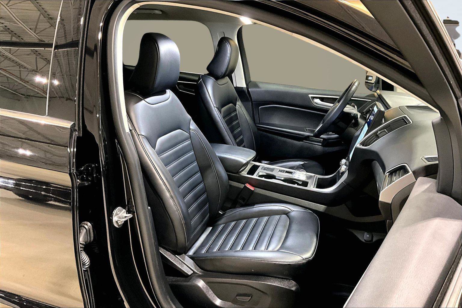 Used 2024 Ford Edge SEL w/ Convenience Package image 8