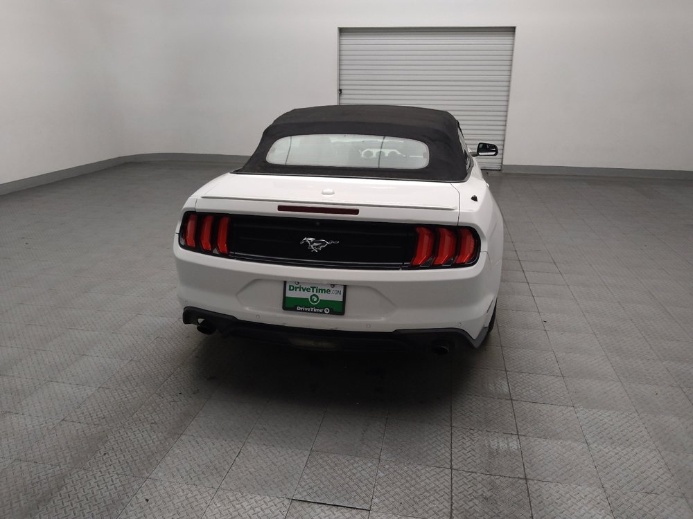 Used 2019 Ford Mustang Premium RWD image 7