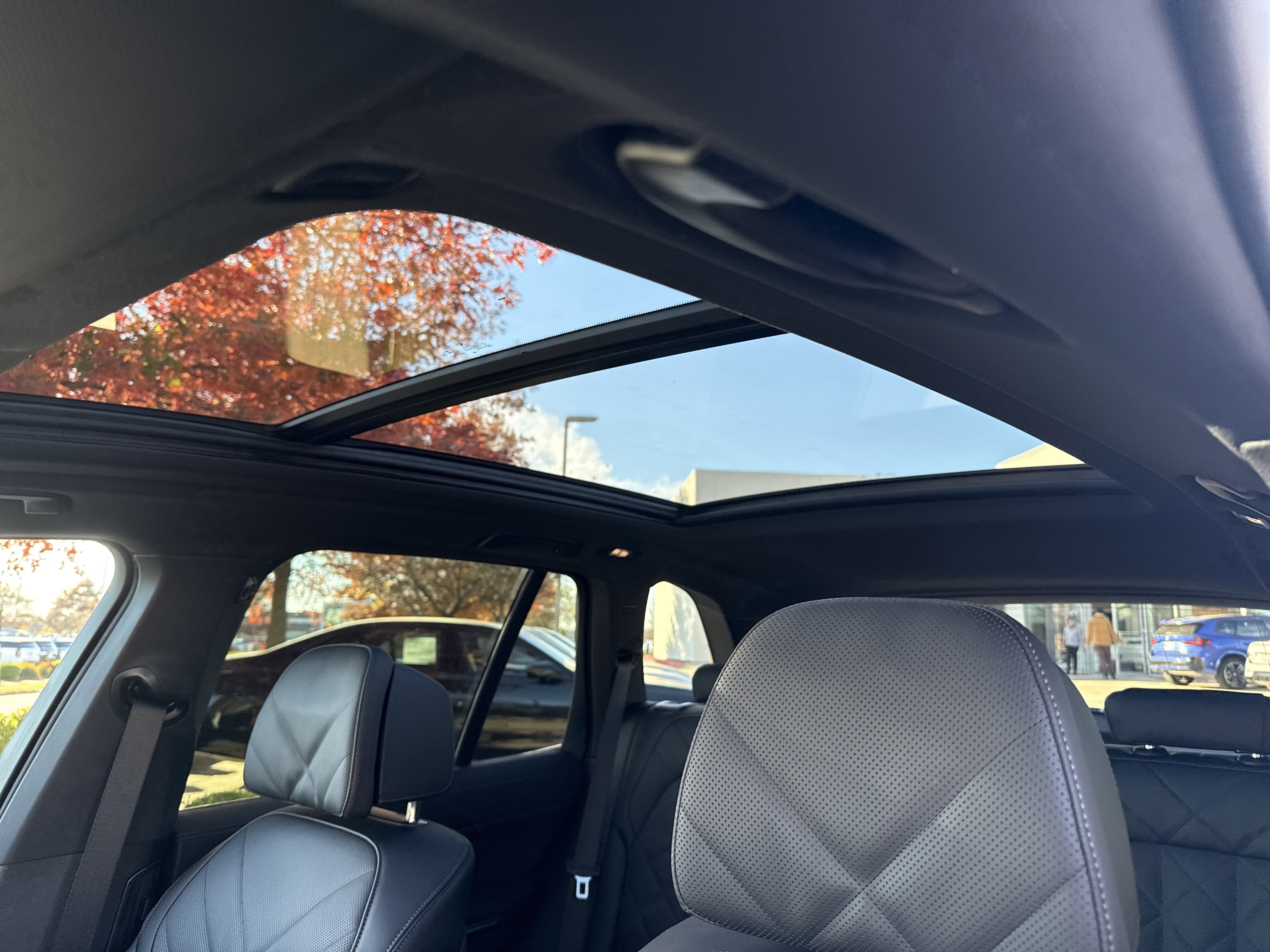 New 2026 BMW X5 xDrive50e w/ M Sport Package AWD/4WD image 9