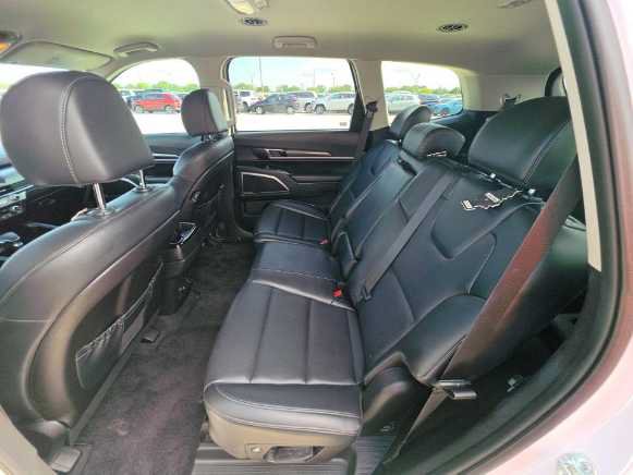 Used 2024 Kia Telluride LX FWD image 22