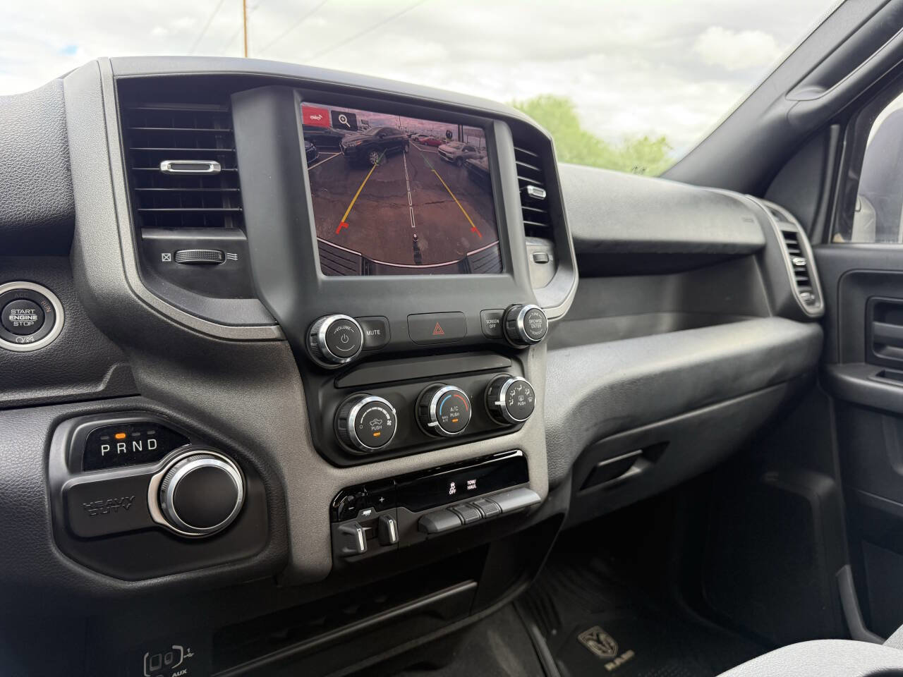 Used 2024 RAM 2500 Tradesman w/ Chrome Appearance Group image 21