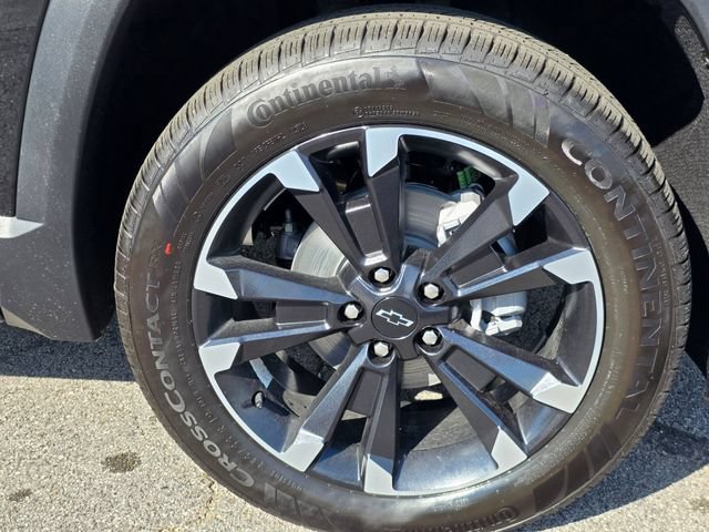 New 2027 Chevrolet Equinox RS w/ Convenience Package III AWD/4WD image 16