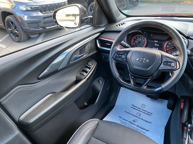 Used 2022 Chevrolet TrailBlazer RS w/ Sun and Liftgate Package image 33