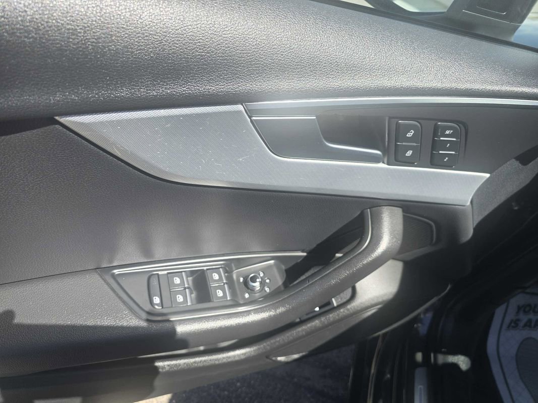 Used 2017 Audi A4 2.0T Prestige w/ Prestige Package AWD/4WD image 37