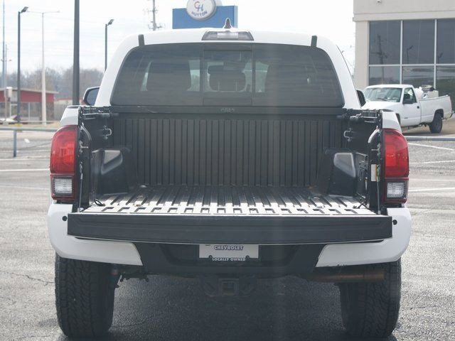 Used 2020 Toyota Tacoma TRD Sport w/ Technology Package image 15