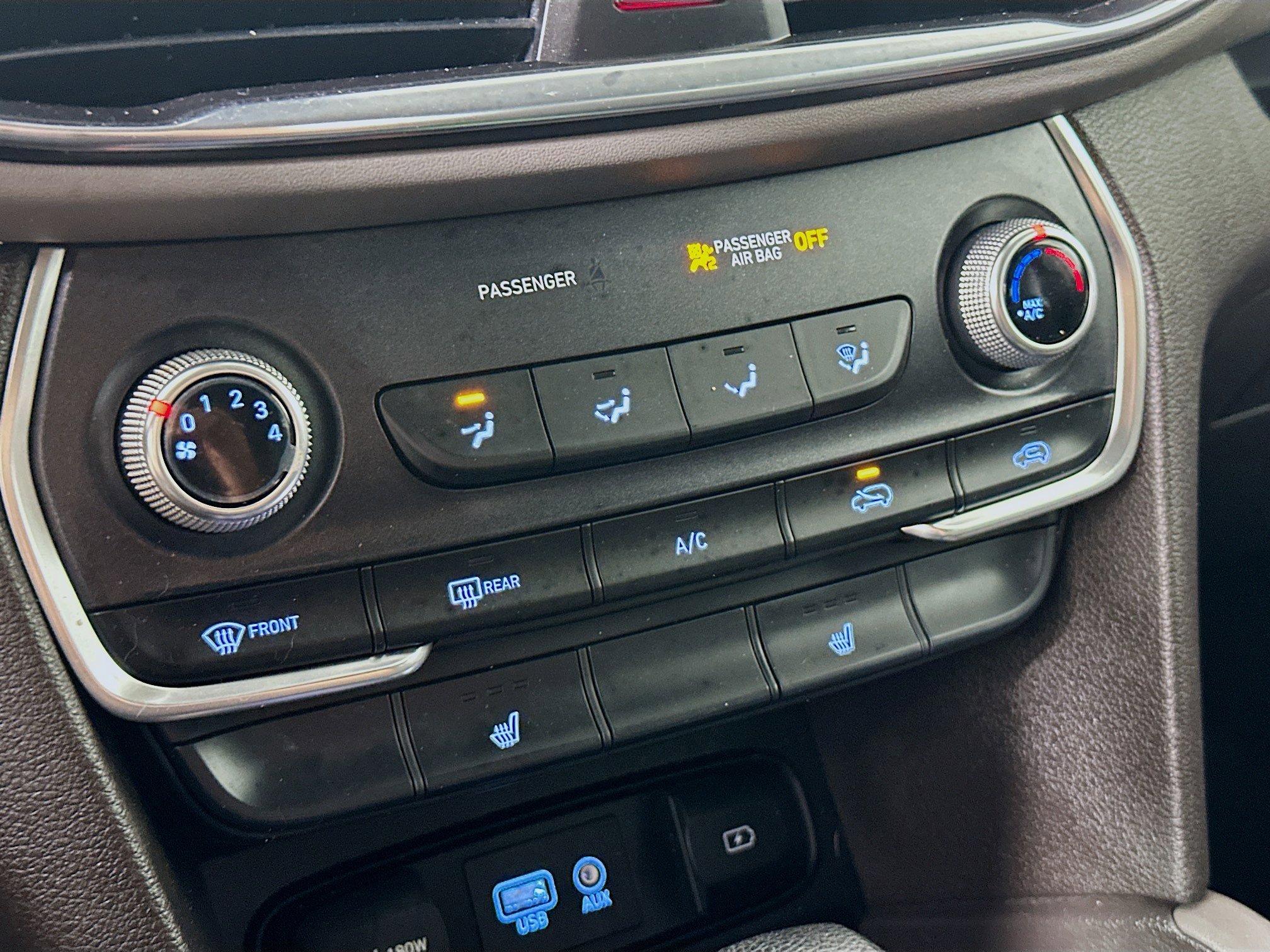 Used 2019 Hyundai Santa Fe SEL image 23