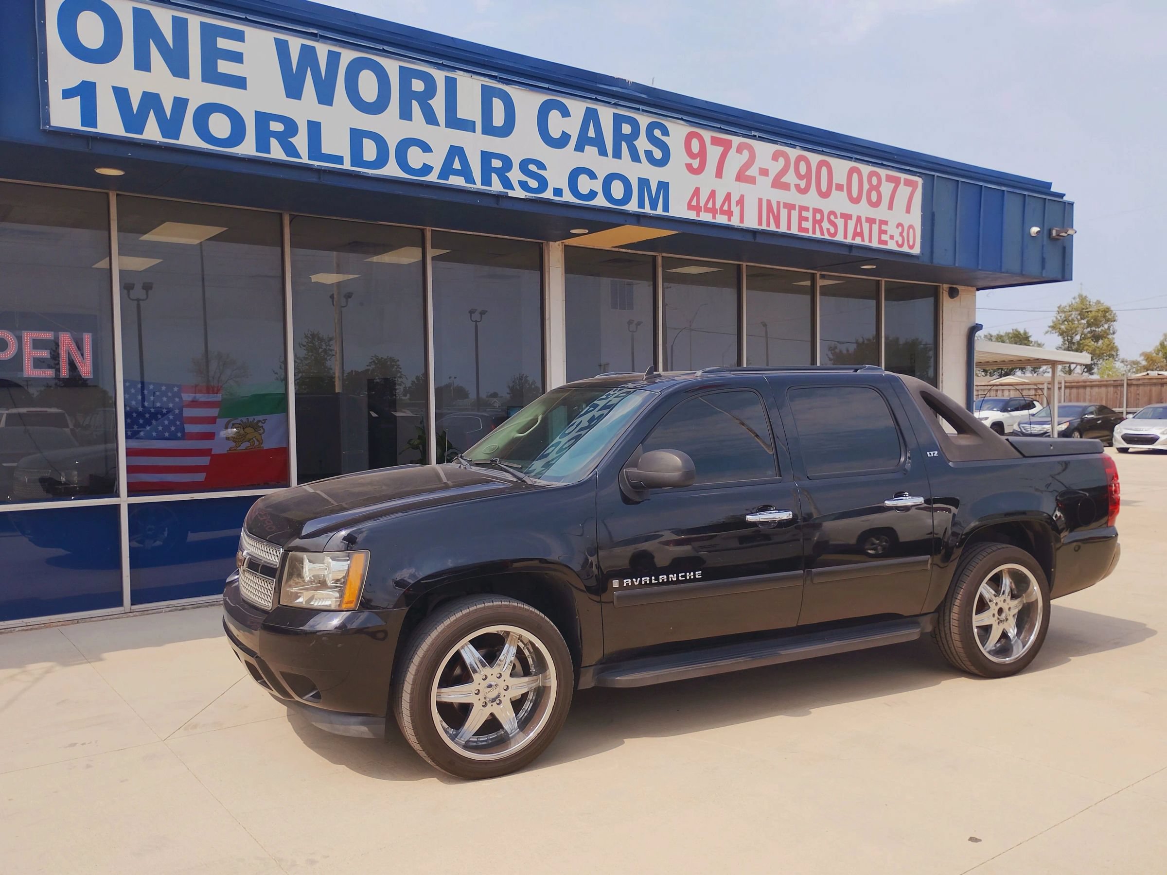 Used 2008 Chevrolet Avalanche LTZ w/ LTZ Preferred Equipment Group AWD/4WD image 1