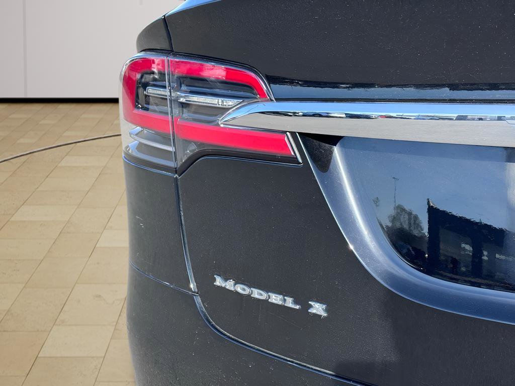 Used 2018 Tesla Model X 75D image 36
