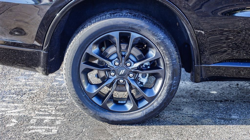 Certified 2024 Dodge Durango SXT w/ SXT Blacktop Group image 12