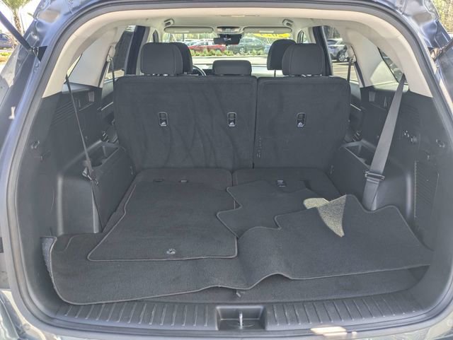 Used 2024 Kia Sorento LX image 12