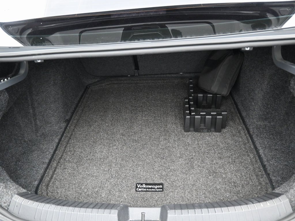 Used 2024 Volkswagen Jetta GLI Autobahn image 31