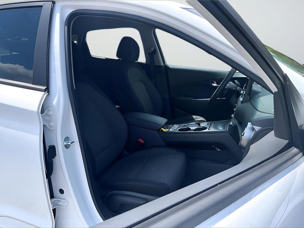 Used 2023 Hyundai Kona SE FWD image 17