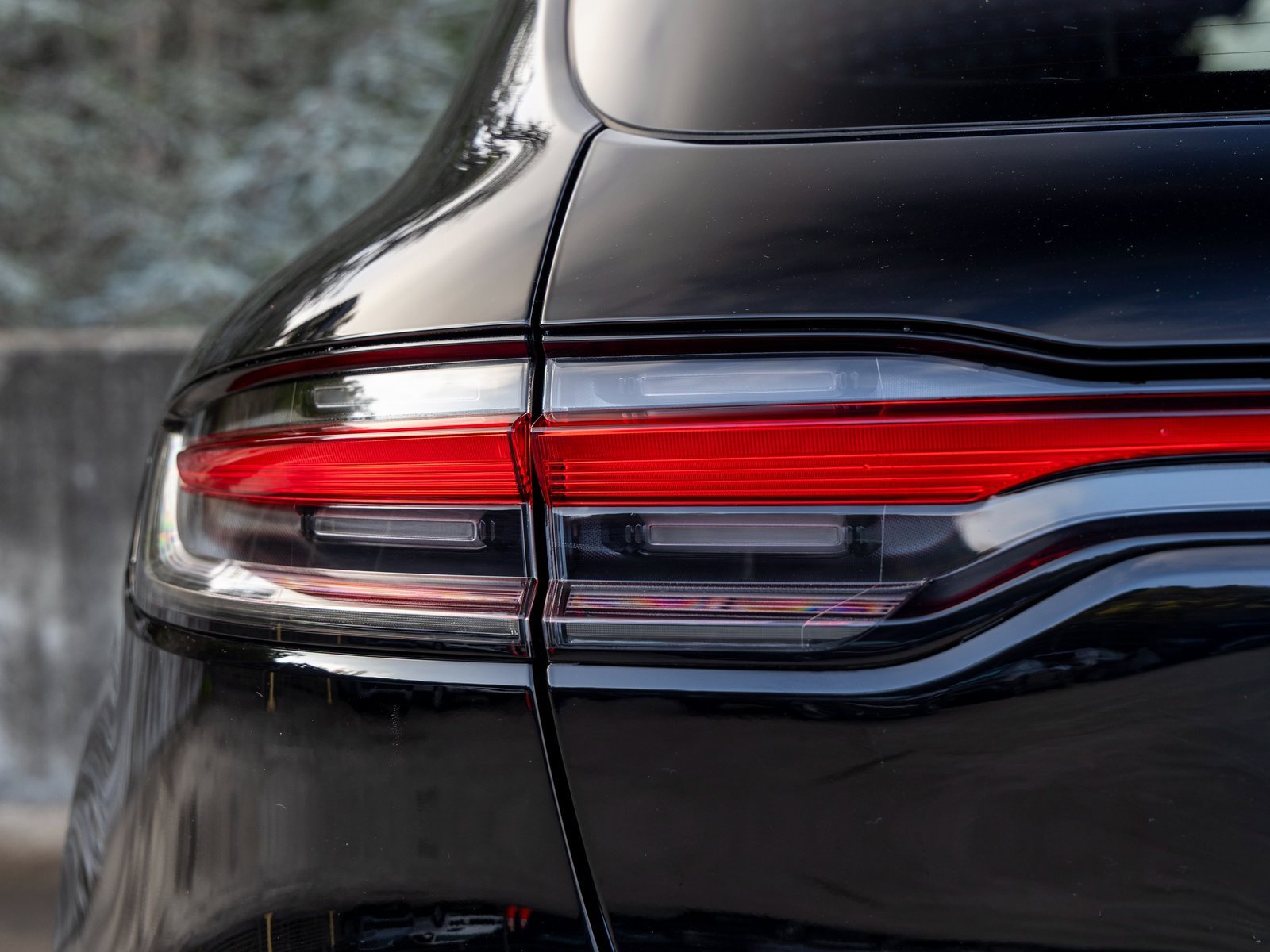 Certified 2025 Porsche Macan image 18