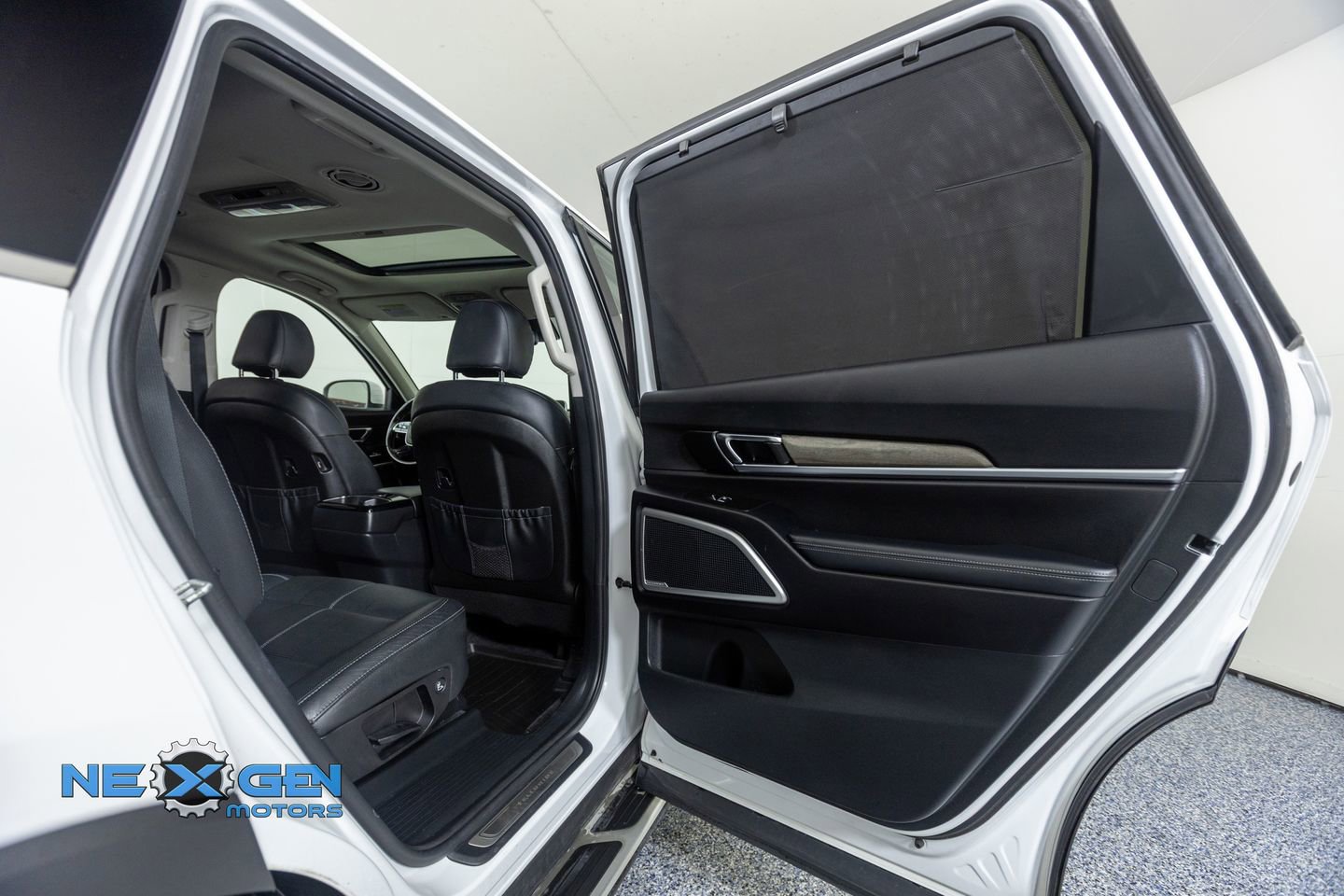 Used 2020 Kia Telluride EX w/ EX Premium Package image 35
