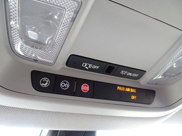 Used 2016 Chevrolet Volt Premier w/ Driver Confidence Package FWD image 28