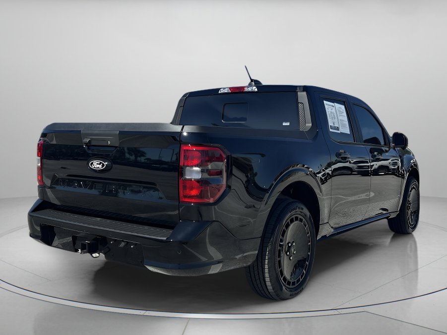 Used 2025 Ford Maverick Lobo image 3