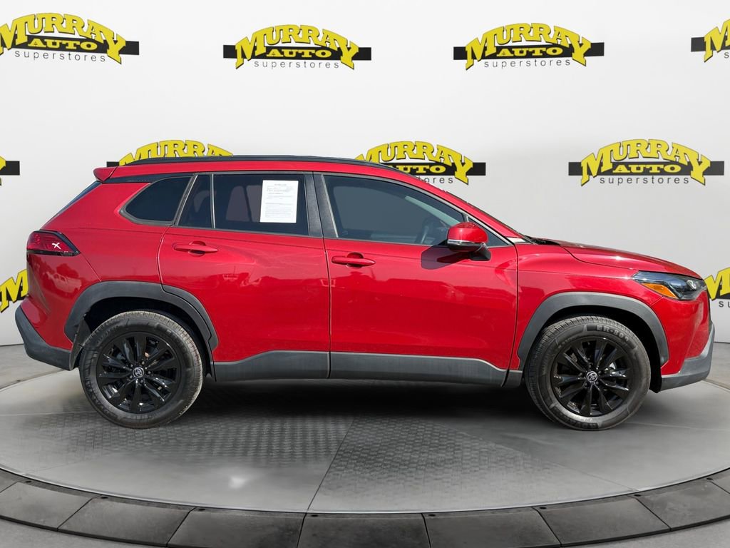 Used 2022 Toyota Corolla Cross LE w/ Moonroof Package FWD image 6