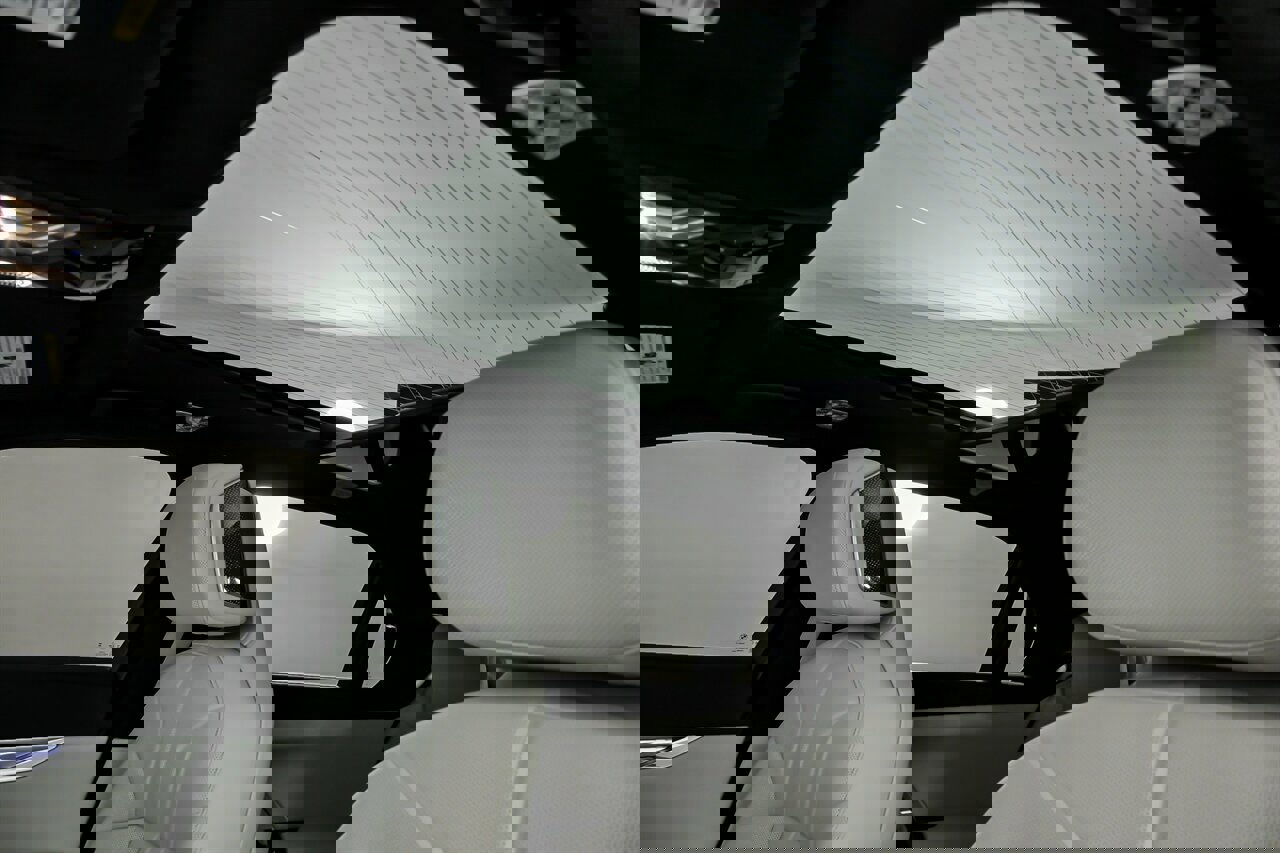 Used 2025 BMW 760i xDrive w/ Executive Package image 22