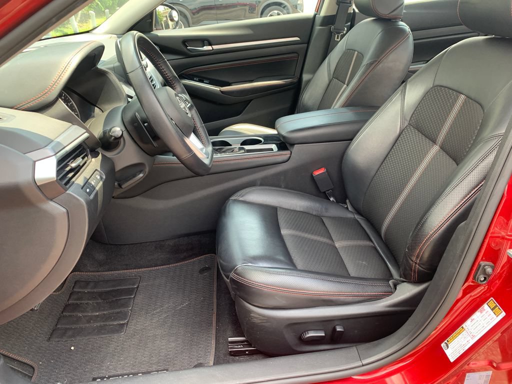 Used 2023 Nissan Altima 2.5 SR FWD image 15