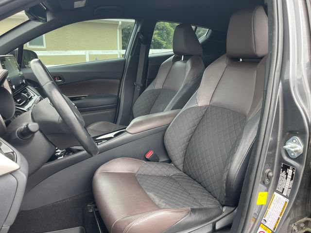 Used 2019 Toyota C-HR Limited FWD image 11