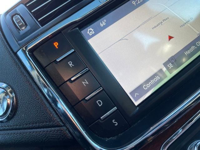 Used 2020 Lincoln Continental Reserve image 24