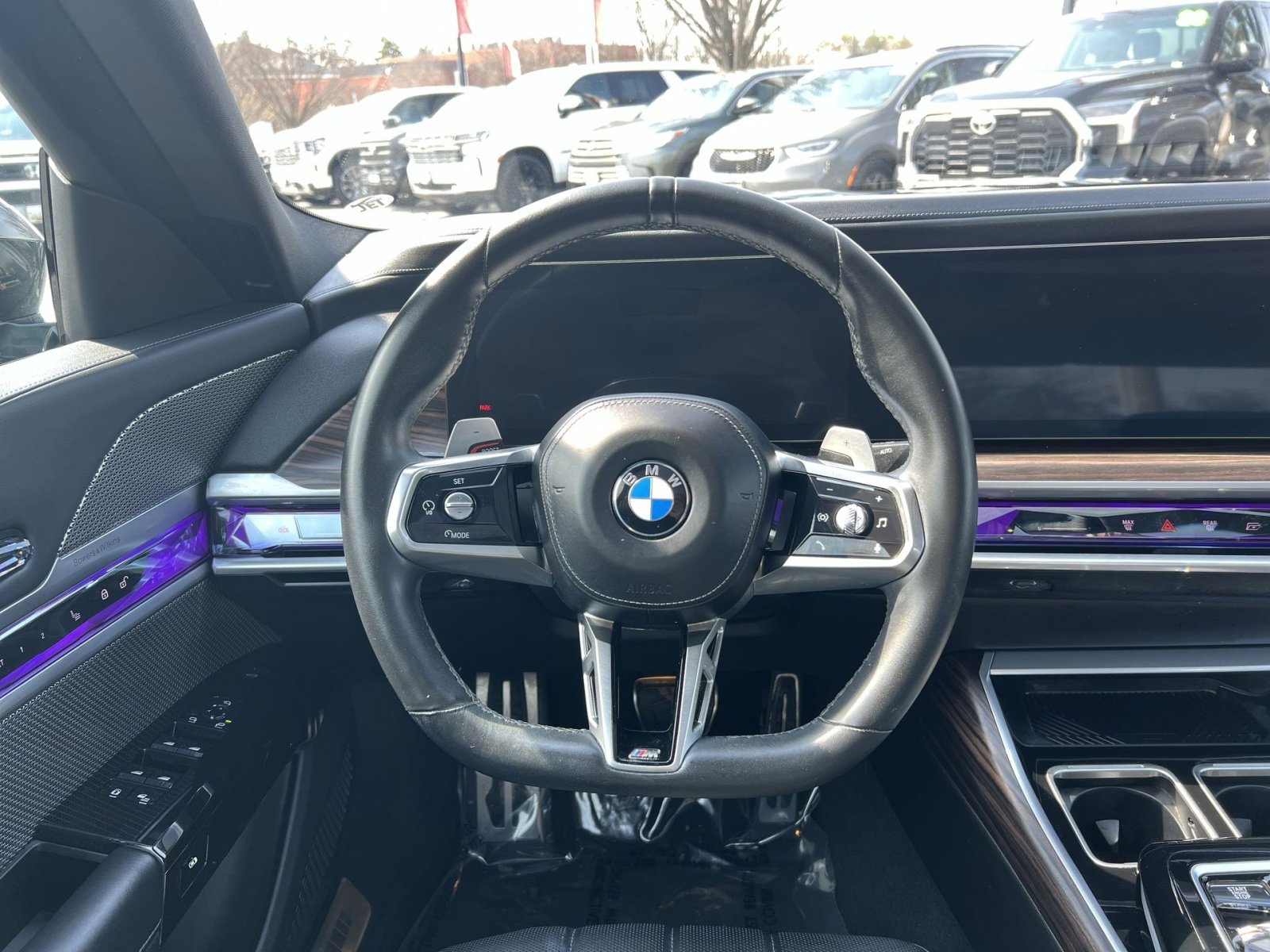 Used 2023 BMW 760i xDrive image 15