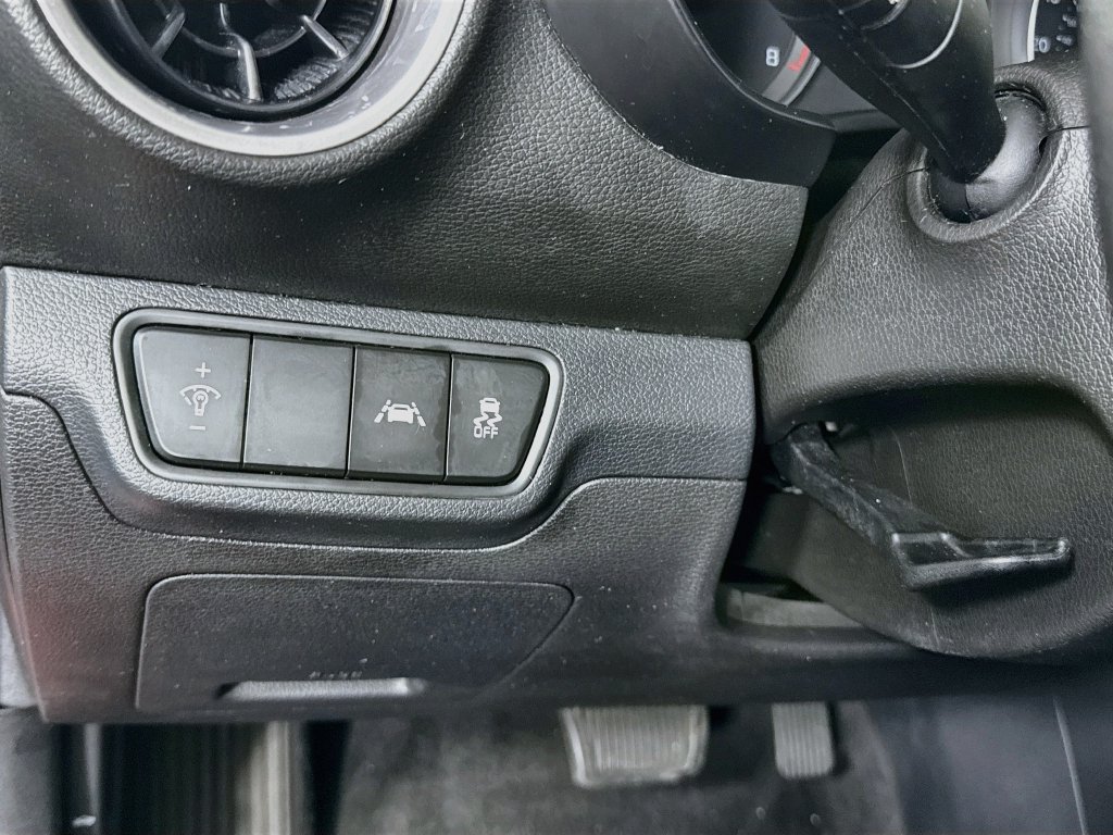 Used 2021 Kia Forte LXS FWD image 16