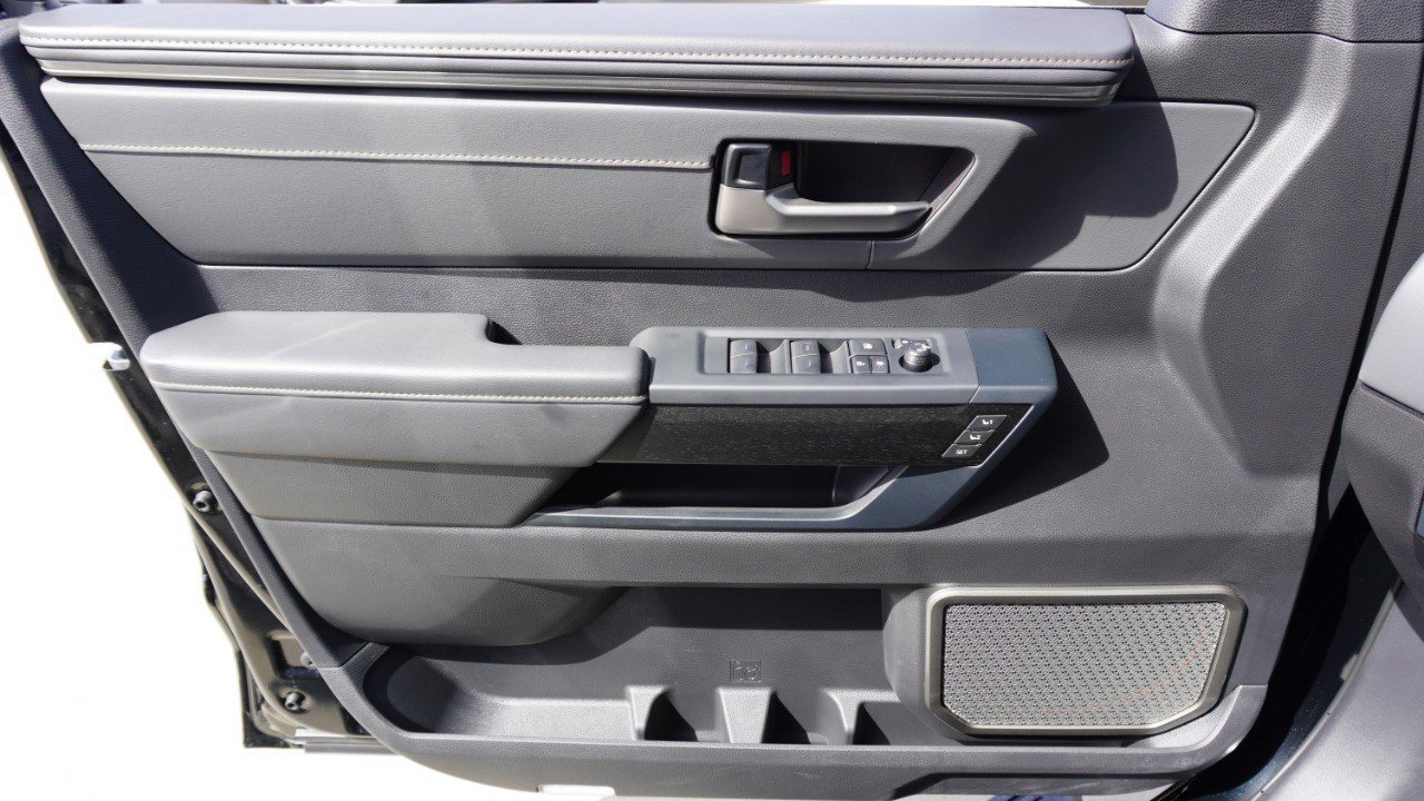 Used 2026 Toyota Sequoia Capstone image 23