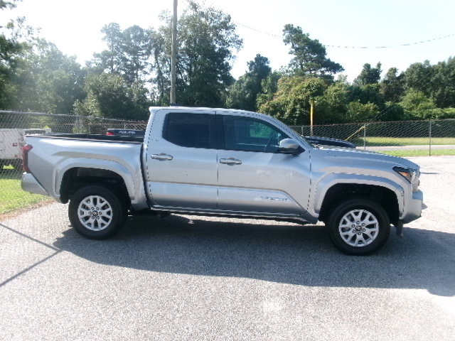 Used 2024 Toyota Tacoma SR5 RWD image 2