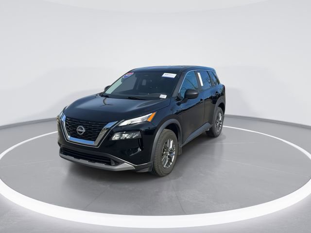 Used 2023 Nissan Rogue S AWD/4WD image 2