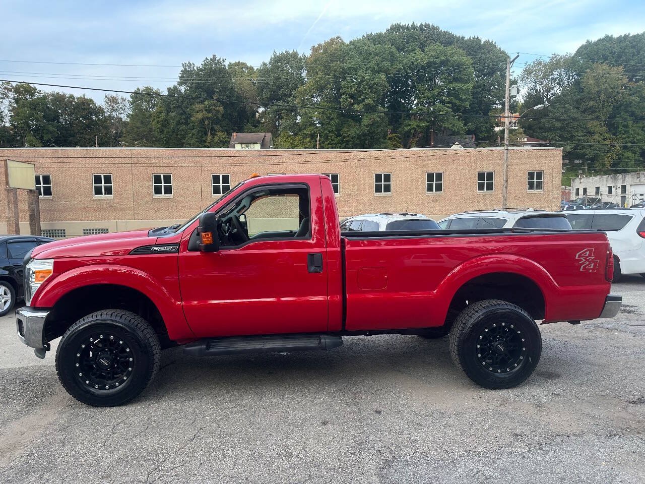 Used 2014 Ford F250 XL w/ Power Equipment Group AWD/4WD image 4