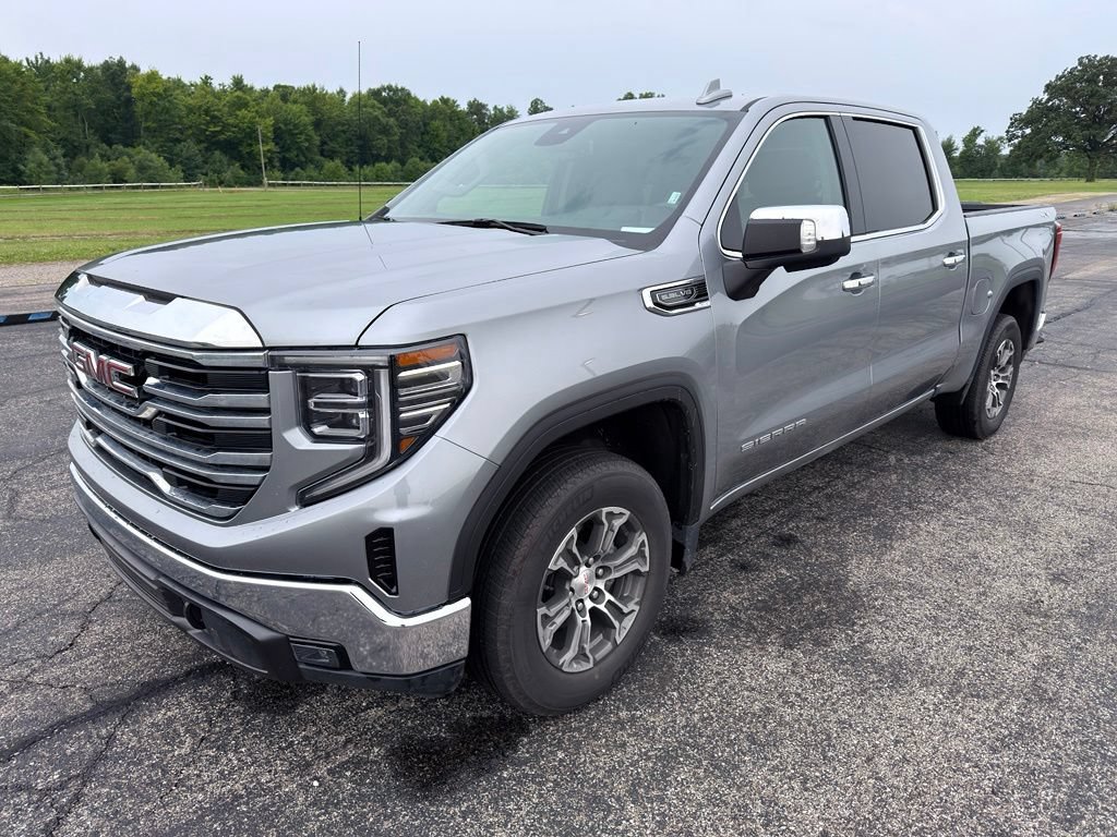 Used 2025 GMC Sierra 1500 SLT AWD/4WD image 16