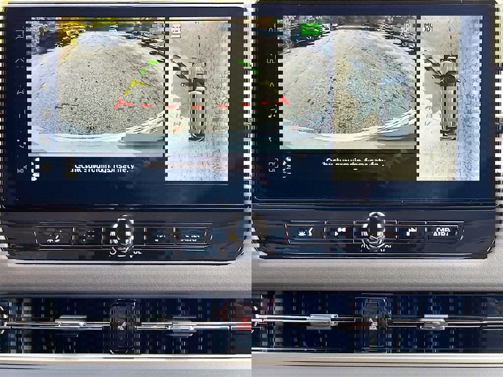 New 2025 Mitsubishi Outlander SE image 13