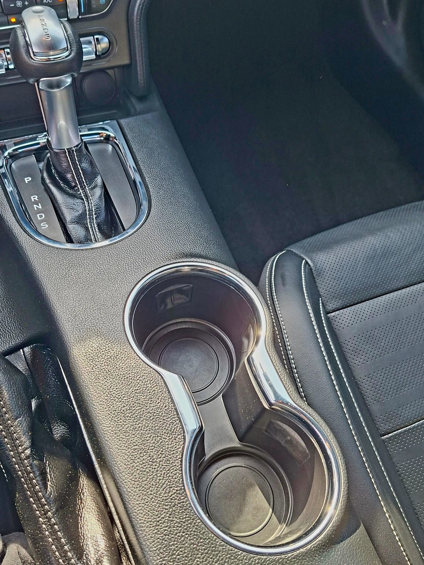 Used 2015 Ford Mustang Premium w/ Equipment Group 201A RWD image 20