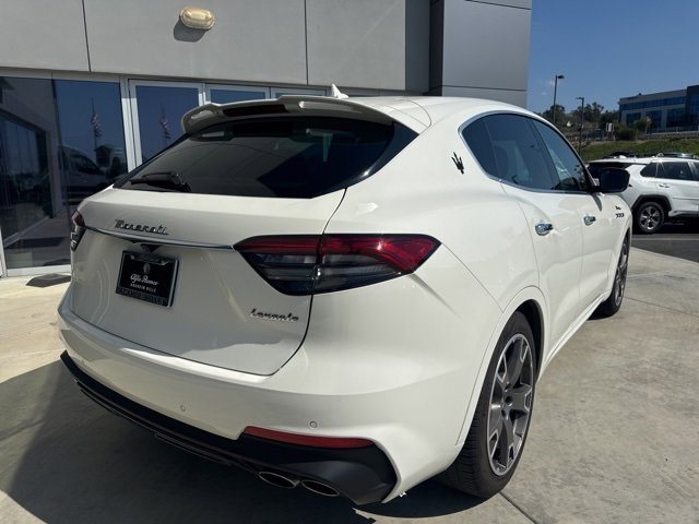 Certified 2022 Maserati Levante Modena image 8