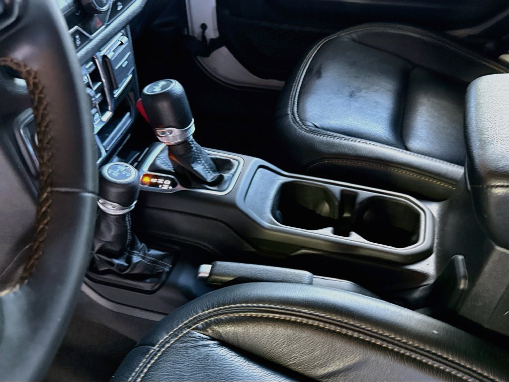 Used 2024 Jeep Wrangler Unlimited AWD/4WD image 28