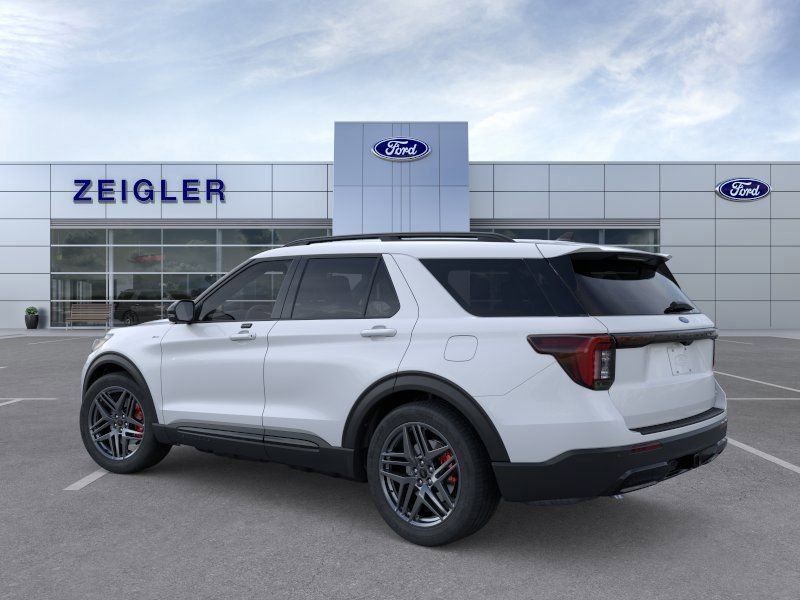 New 2026 Ford Explorer ST-Line w/ ST-Line Street Pack AWD/4WD image 4