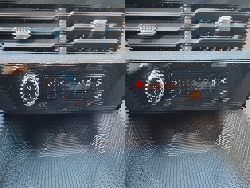 New 2026 Ford Explorer Platinum image 11