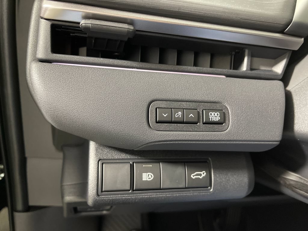 New 2026 Toyota C-HR AWD/4WD image 25